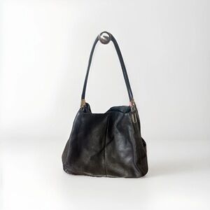 Elegant Coach Black Leather Shoulder Bag